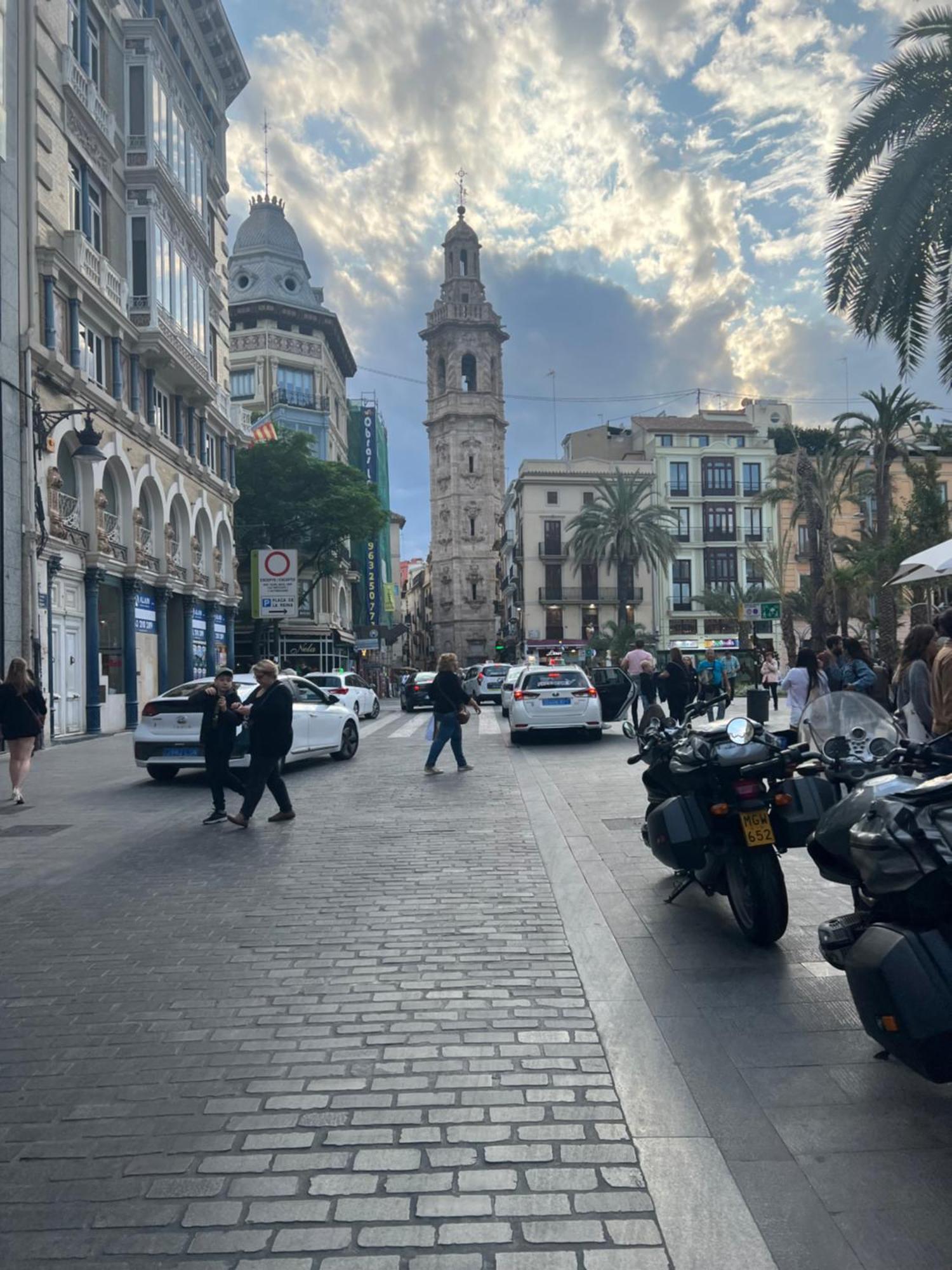 Valencia Aparthotel Cosmo Εξωτερικό φωτογραφία