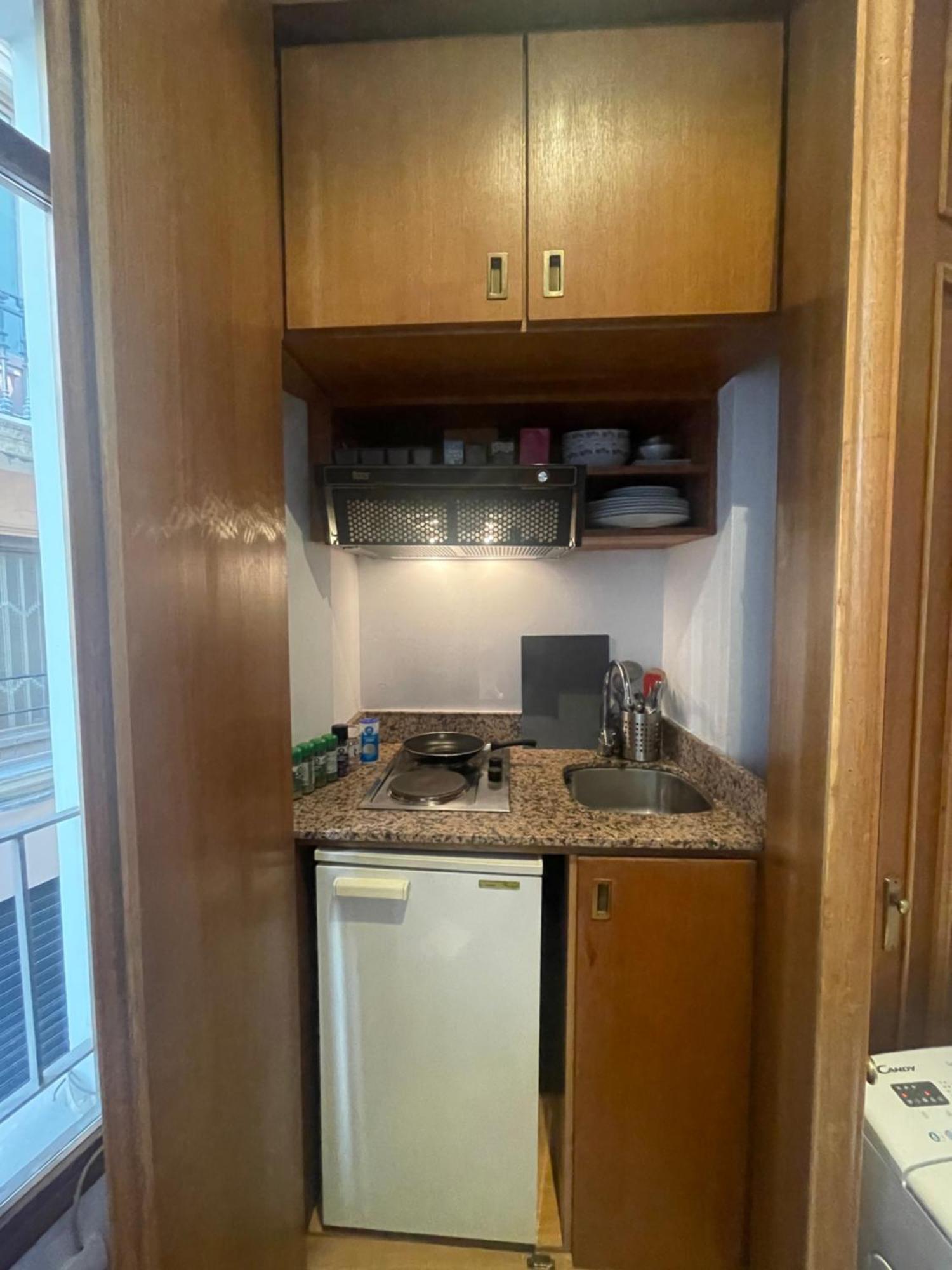 Valencia Aparthotel Cosmo Εξωτερικό φωτογραφία